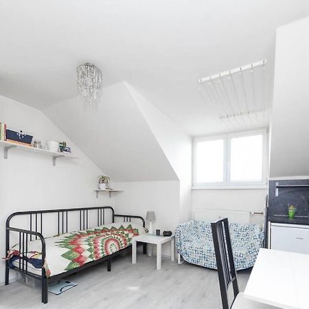 The Attic Studio Apartment บราติสลาวา ภายนอก รูปภาพ